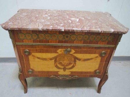 6431 - Komoda Haupt kopie cca 1960 s mramorem   99 x 53 cm V - 82 cm  -  13 500 kc  